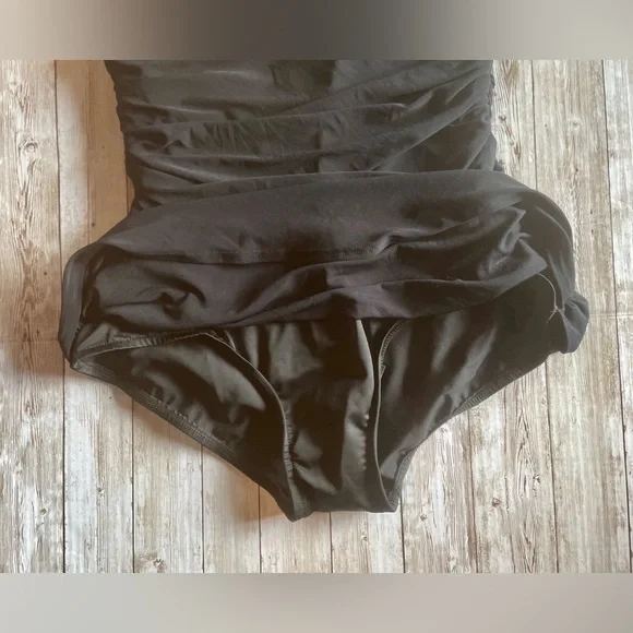 🆕 MAGICSUIT Halter Neck Tummy Control Swim Dress Black 10 - Picture 9 of 16